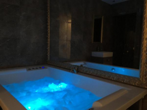 Central Business Apartments Jacuzzi